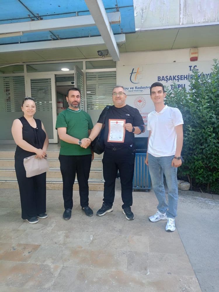 Tapu teslim gününden bir kare (47)