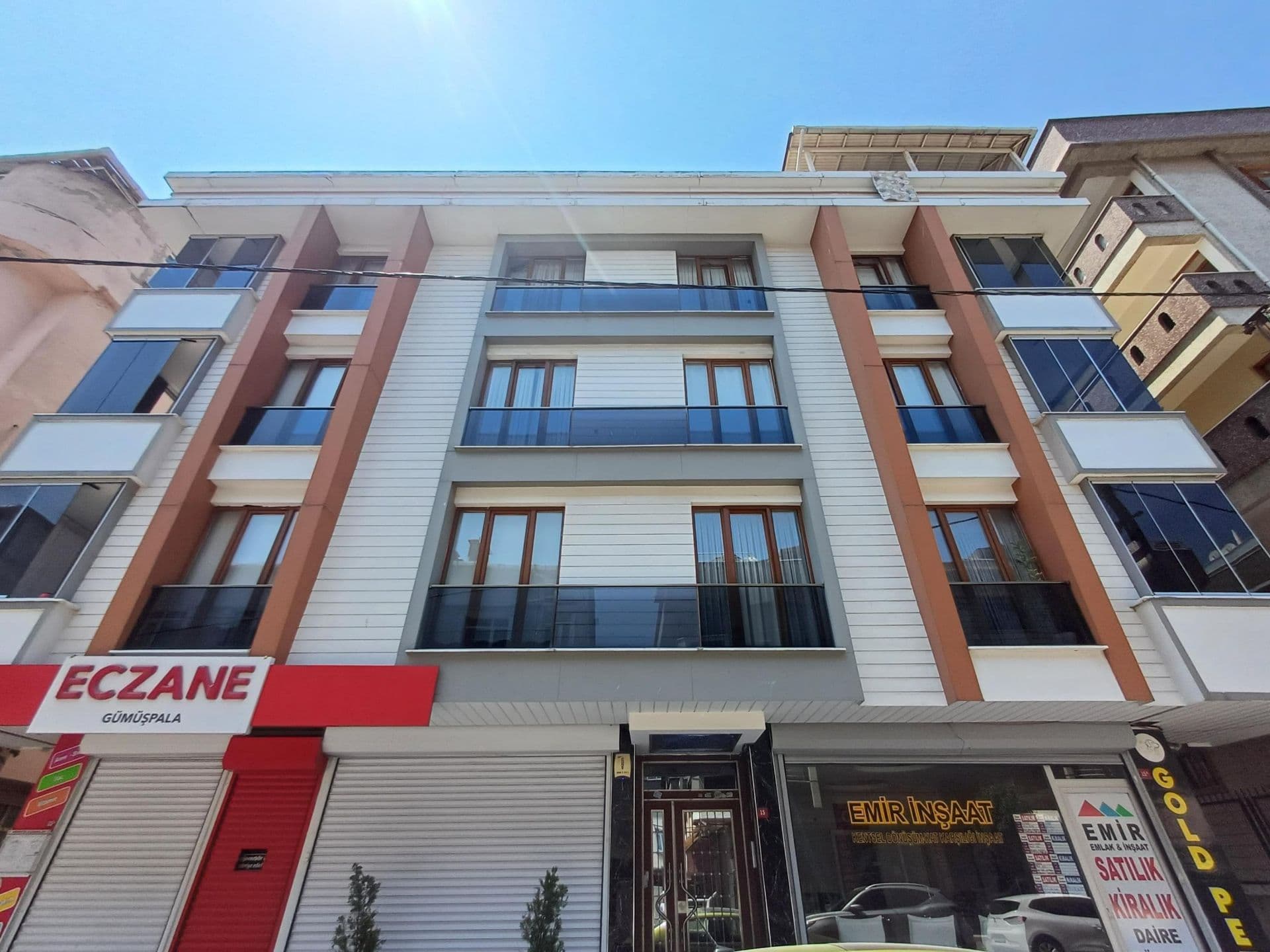 Avcılar Gümüşpala Mah. Metrobüse 2 Dk 3+1 Satılık Daire - Fotoğraf 1