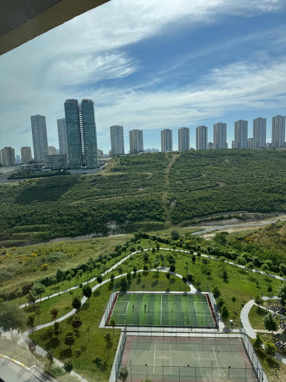 Emlak Konut Ispartakule Satılık 3+1 185 M2 Vadi Manzara - Fotoğraf 1