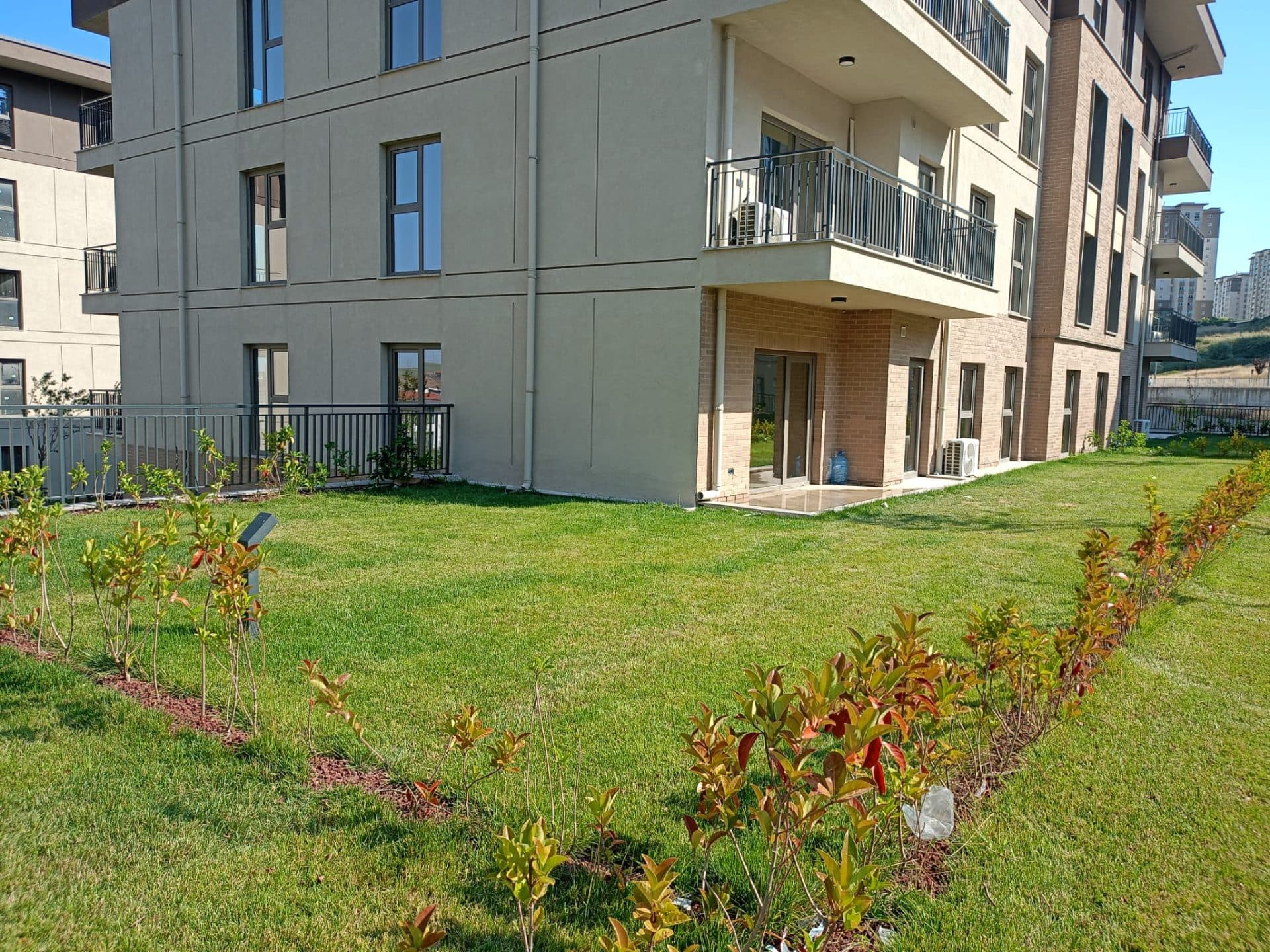 Nezihpark Bahçekent De 141 Bahçe Tahsisli Satılık 3+1 - Fotoğraf 1