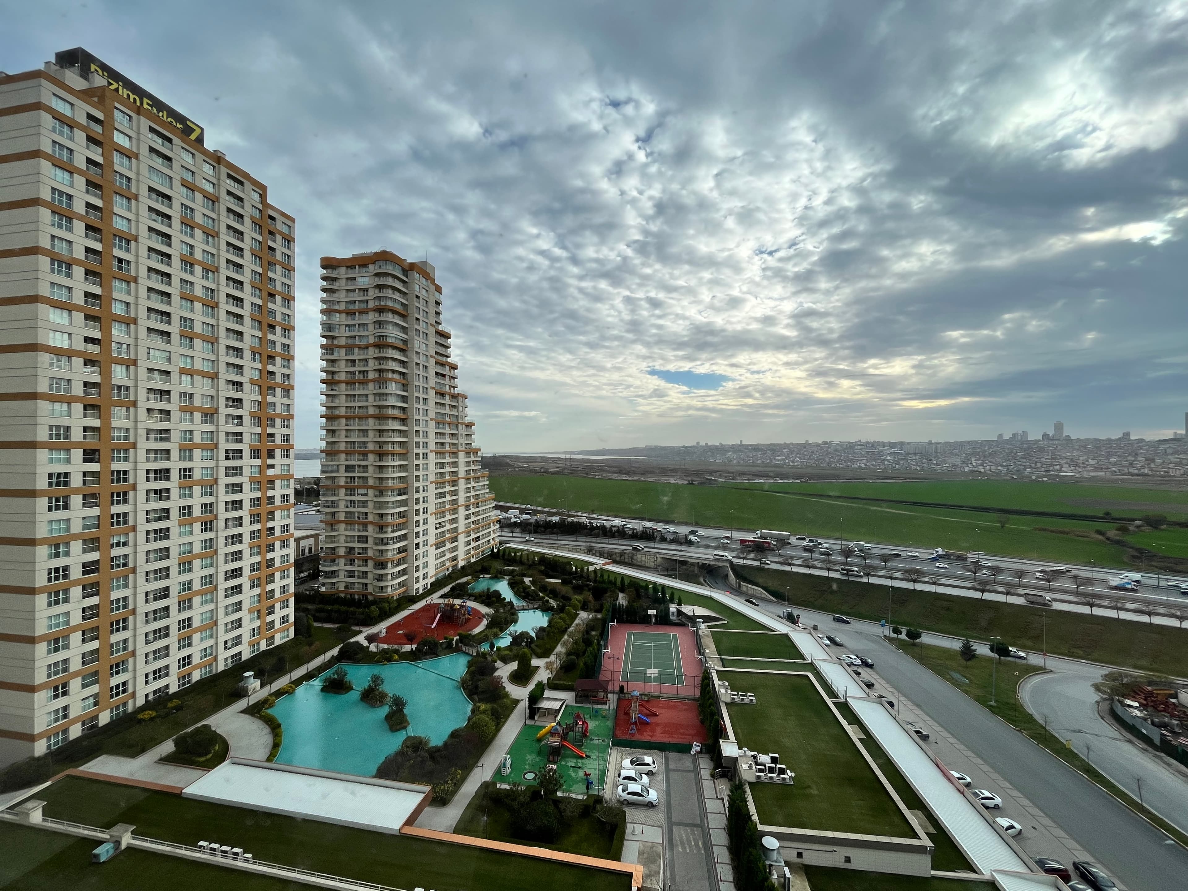 Bizimevler 7 Satılık Boş 2+1 116 M2 Ara Kat, Peyzaj Manz - Fotoğraf 1