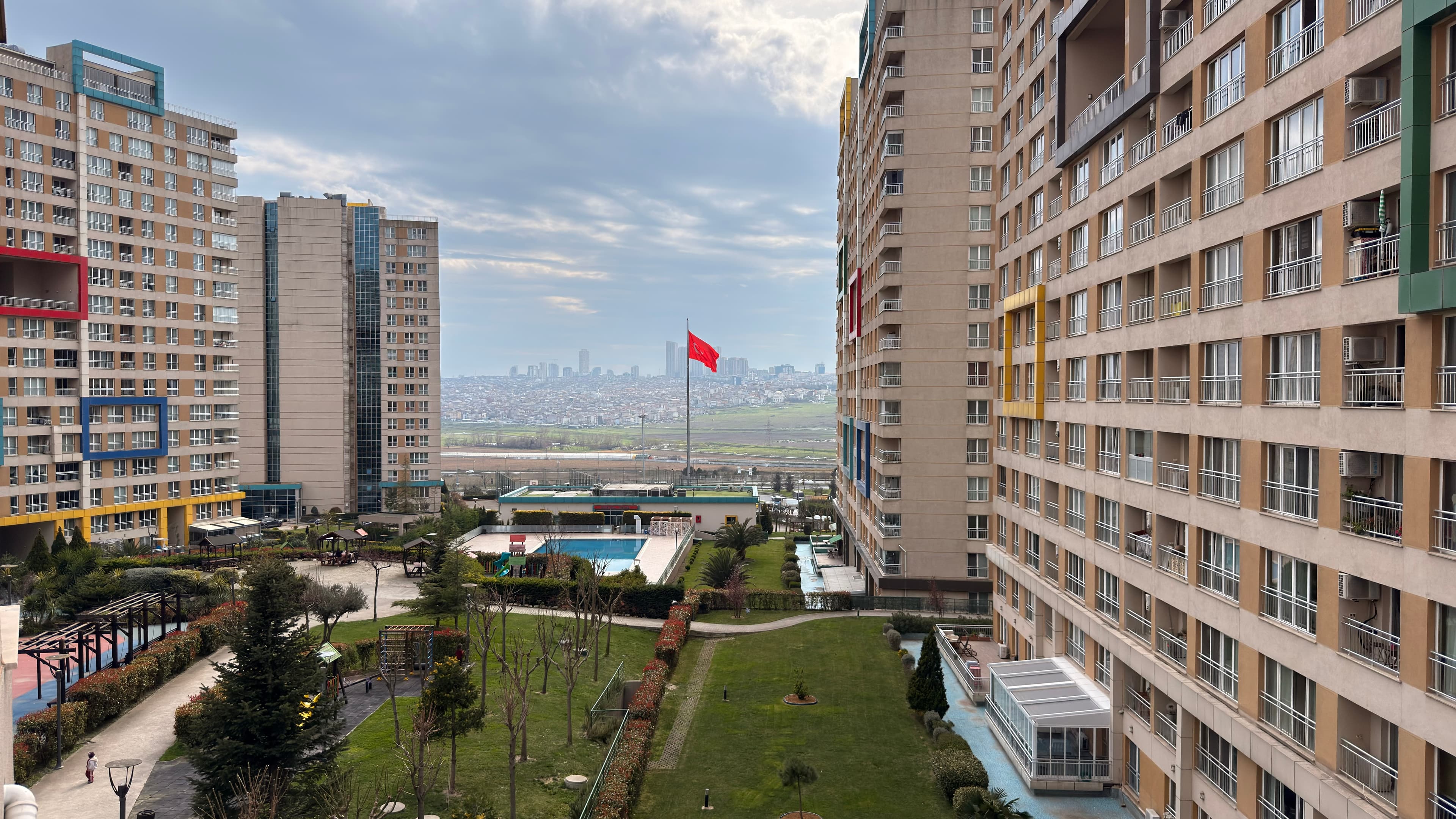 1stanbul Evleri Kiralık 1+1 Hazır - Fotoğraf 1