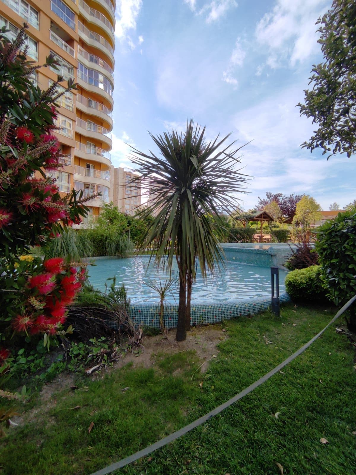 Ispartakule Bizimevler6 Metro 2+1 164 M2 Satılık Daire - Fotoğraf 1