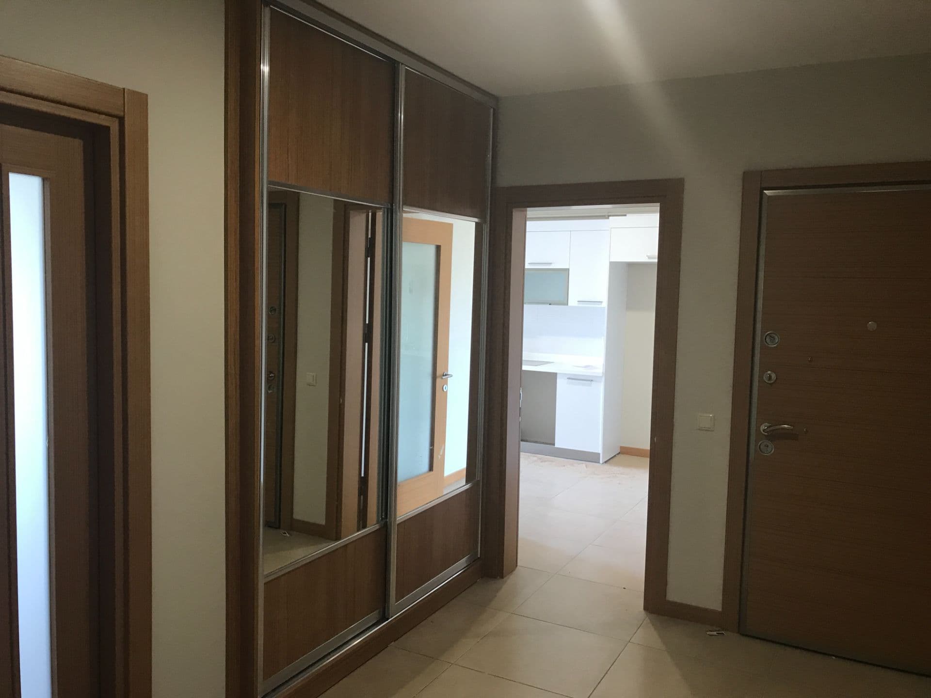 Birinci Bölge E2 Blok 3+1 - Fotoğraf 1