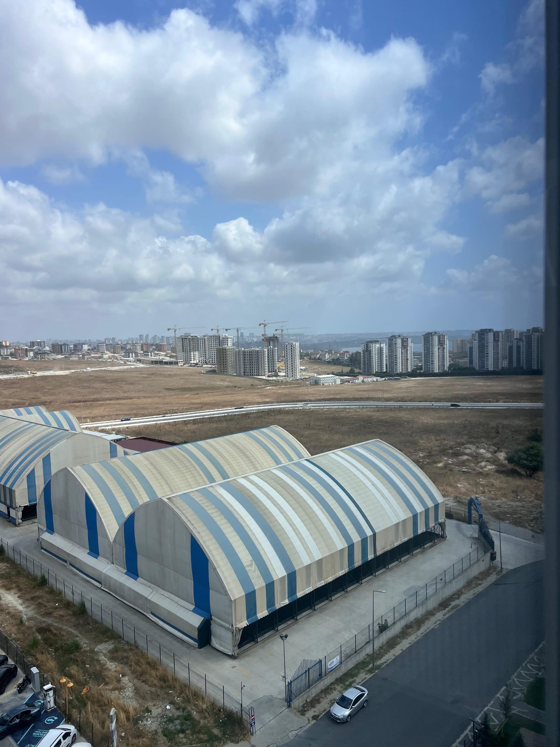 Ebruli 2 Satılık Boş 2+1 128 M2 9.kat - Fotoğraf 1