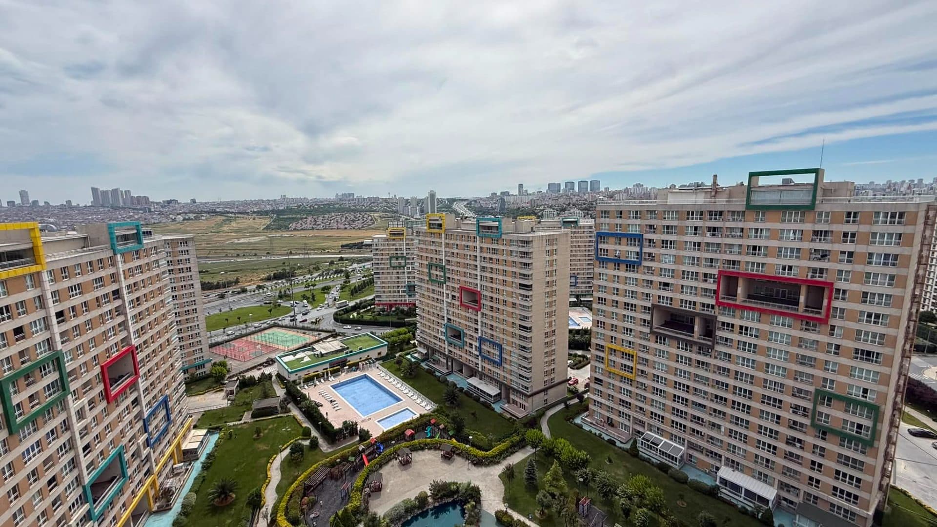 Ispartakule 1stanbul Sitesi 3+1 Peyzaj Man Satılık Dair - Fotoğraf 1