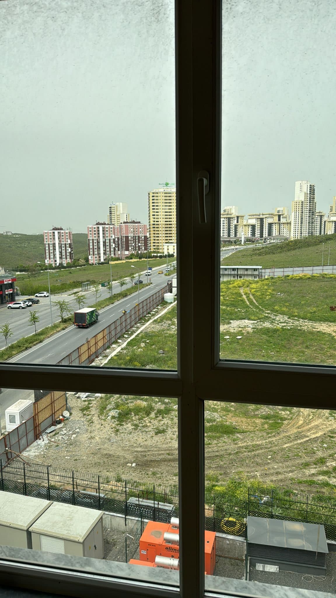 Ebruli 2 Satılık Boş 2+1 128 M2 6.kat - Fotoğraf 1