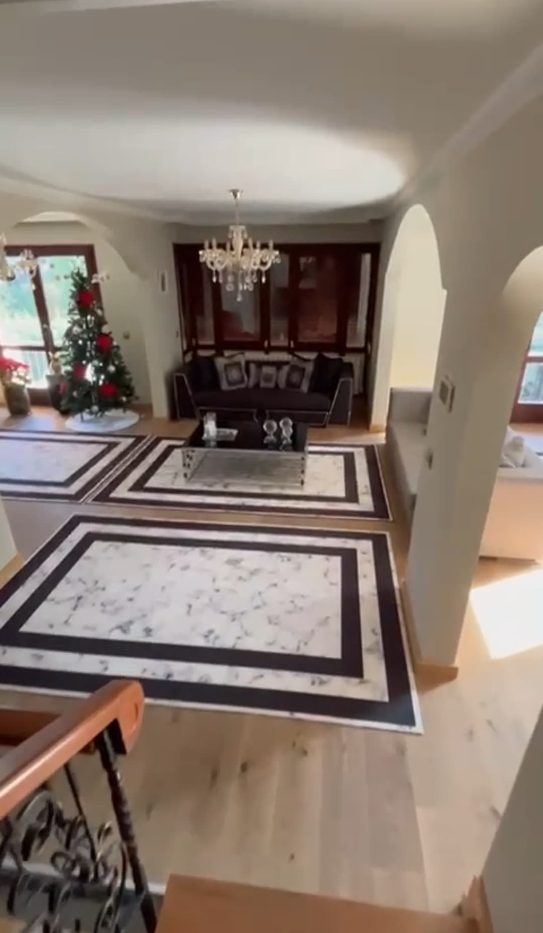 Bahçeşehir Şelale Viilaları 5+satılık Villa