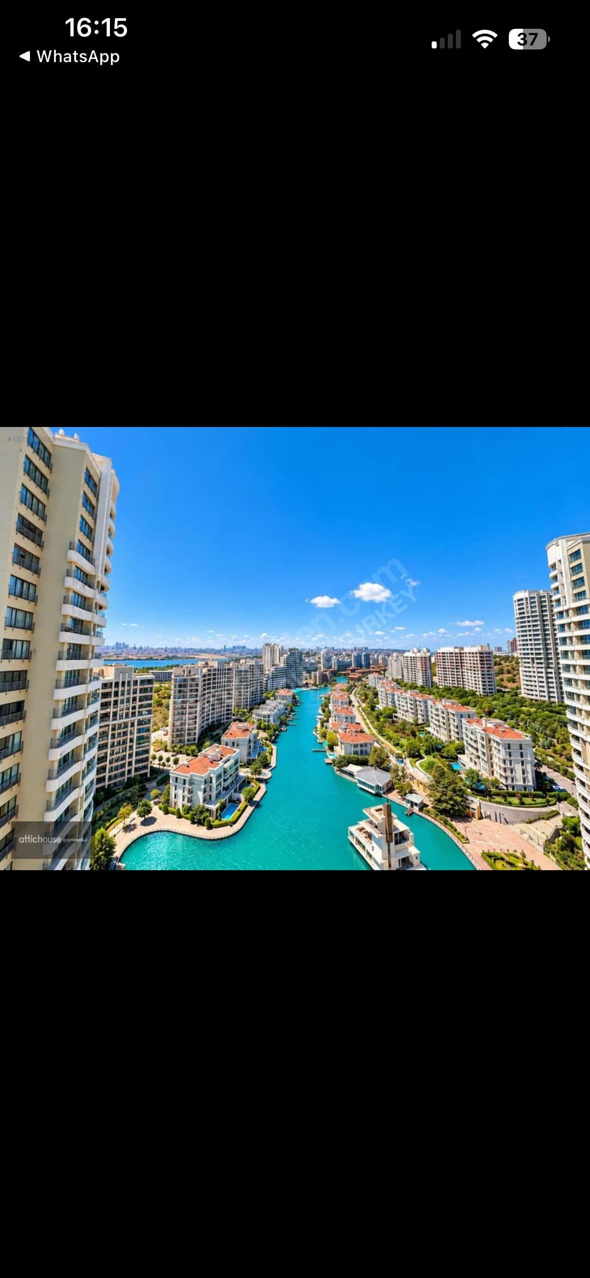 İstanbul Saraylarında Göl Manzaralı Satılık 2+1