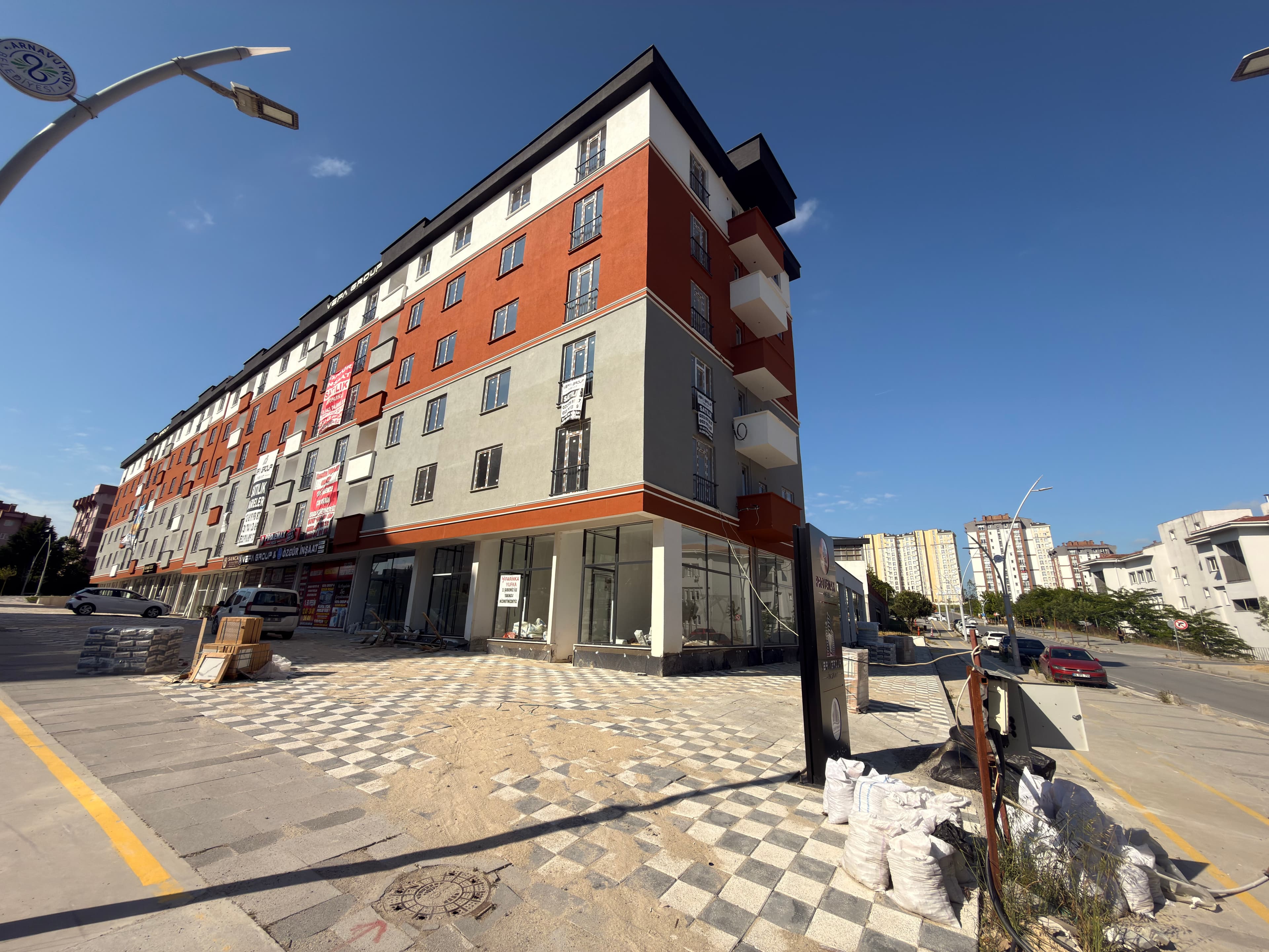 Hadımköy Vefa Sitesi Satılık 2+1 Üç Cepheli Sıfır Daire - Fotoğraf 1