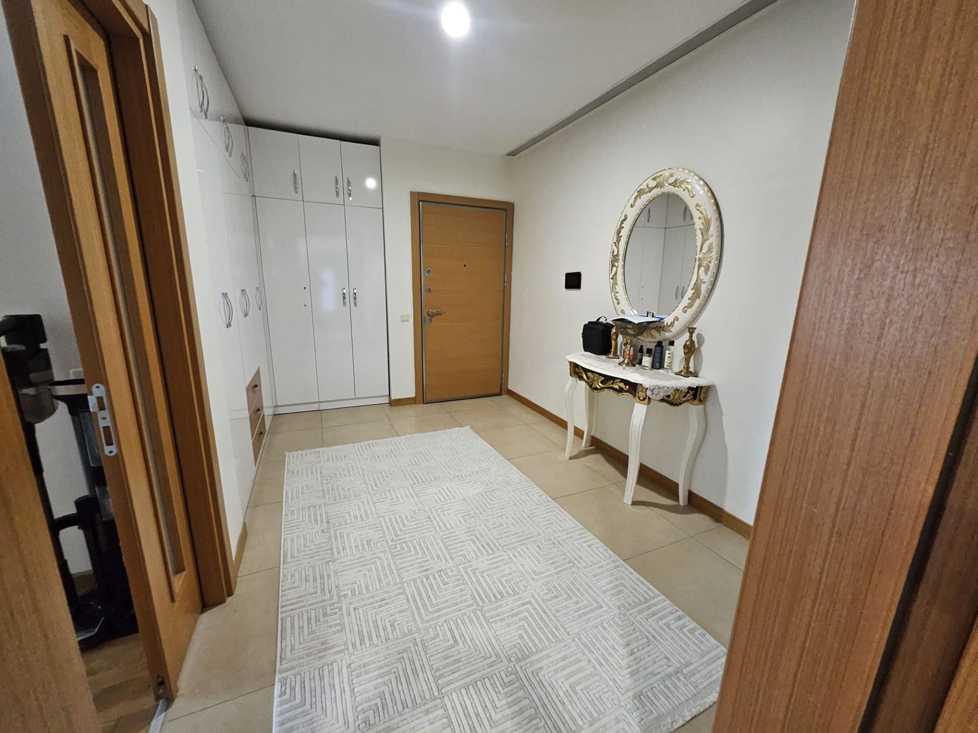 Vaditepe E Blokta Villa Konforunda 155m² Geniş Bahçe Katı 2+1 Satılık