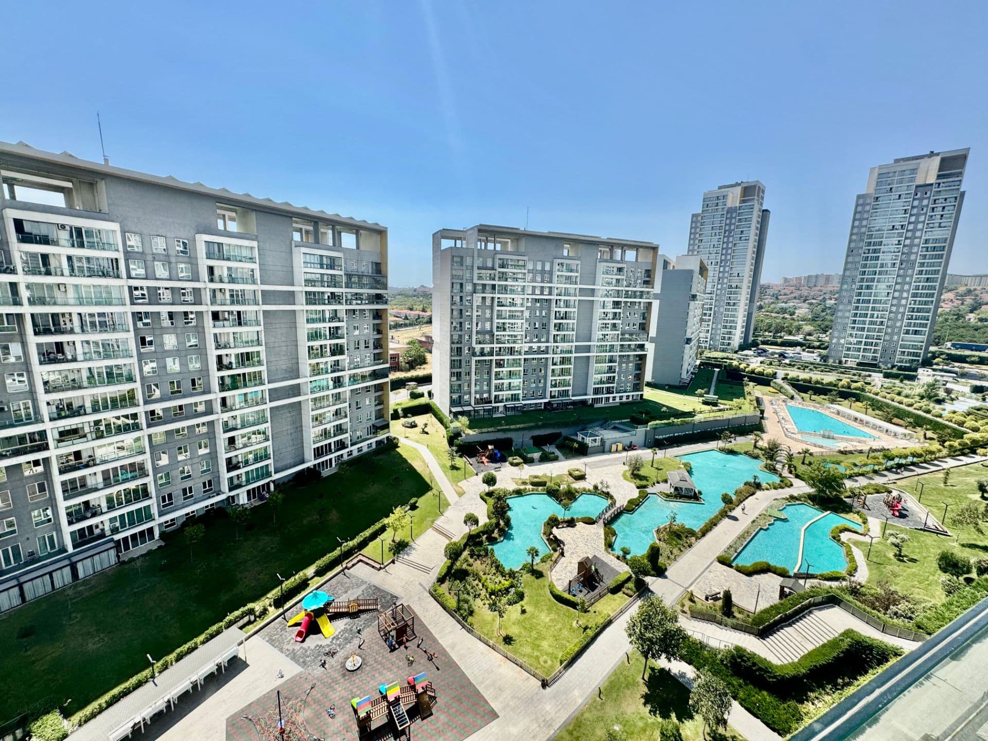 Tertemiz,kapalı Mutfaklı 2+1 Satılık Daire - Fotoğraf 1