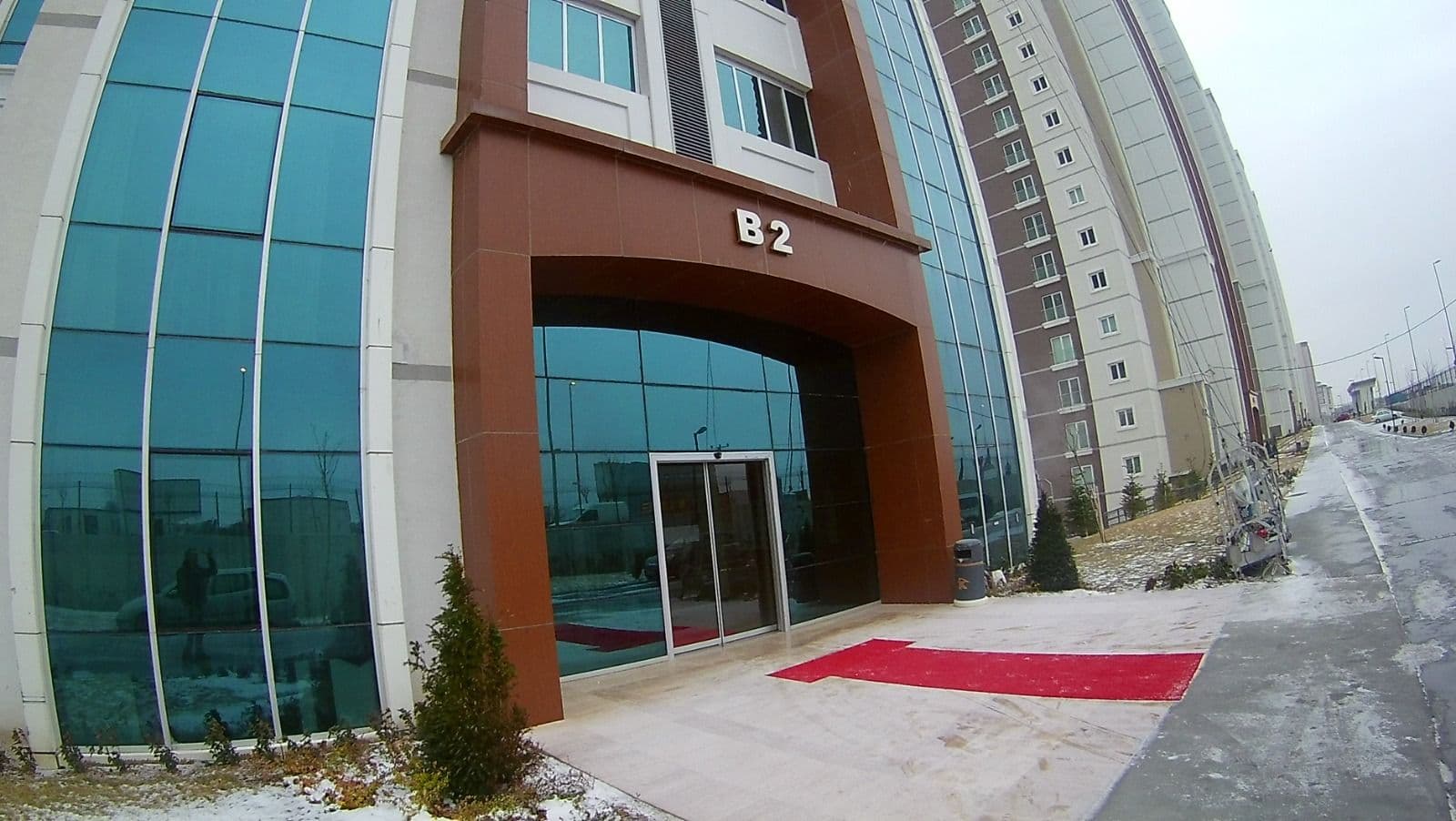 Vaditepe Üçüncü Bölge Geniş 3+1 Satılık Daire - Fotoğraf 1