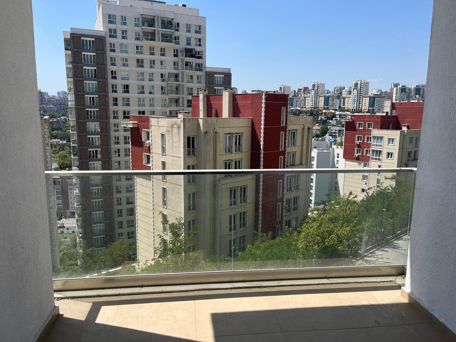 Bahçeşehir Vaditepe 1.bölge F Blok Gölet Cephe 3+1 - Fotoğraf 1