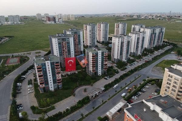 Efes Sitesinde 3+1 Satılık + Kiralık - Fotoğraf 1
